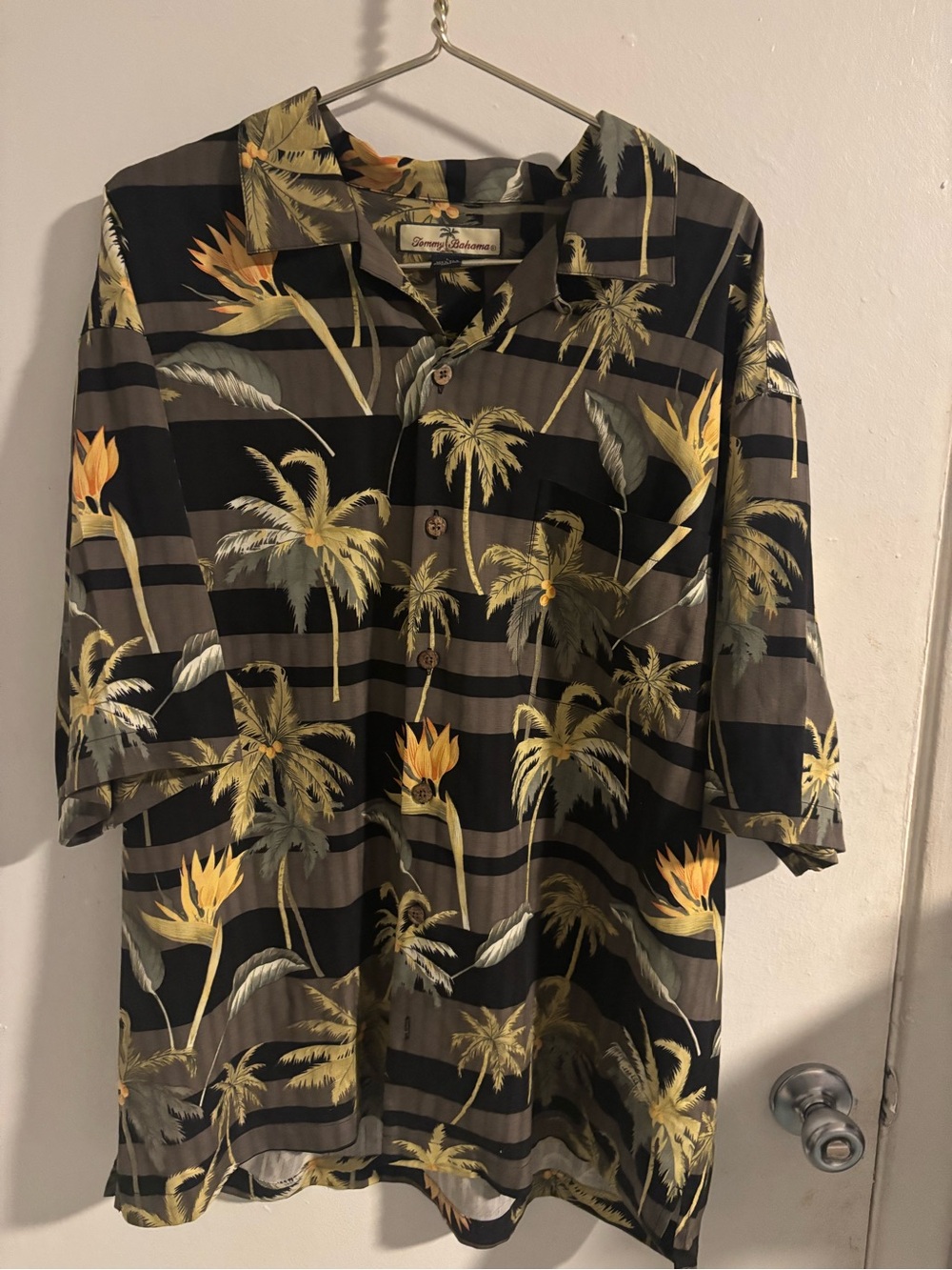 Tommy Bahama Women’s L 100% Silk Tropical Palm Tree Camp Shirt Hawaiian